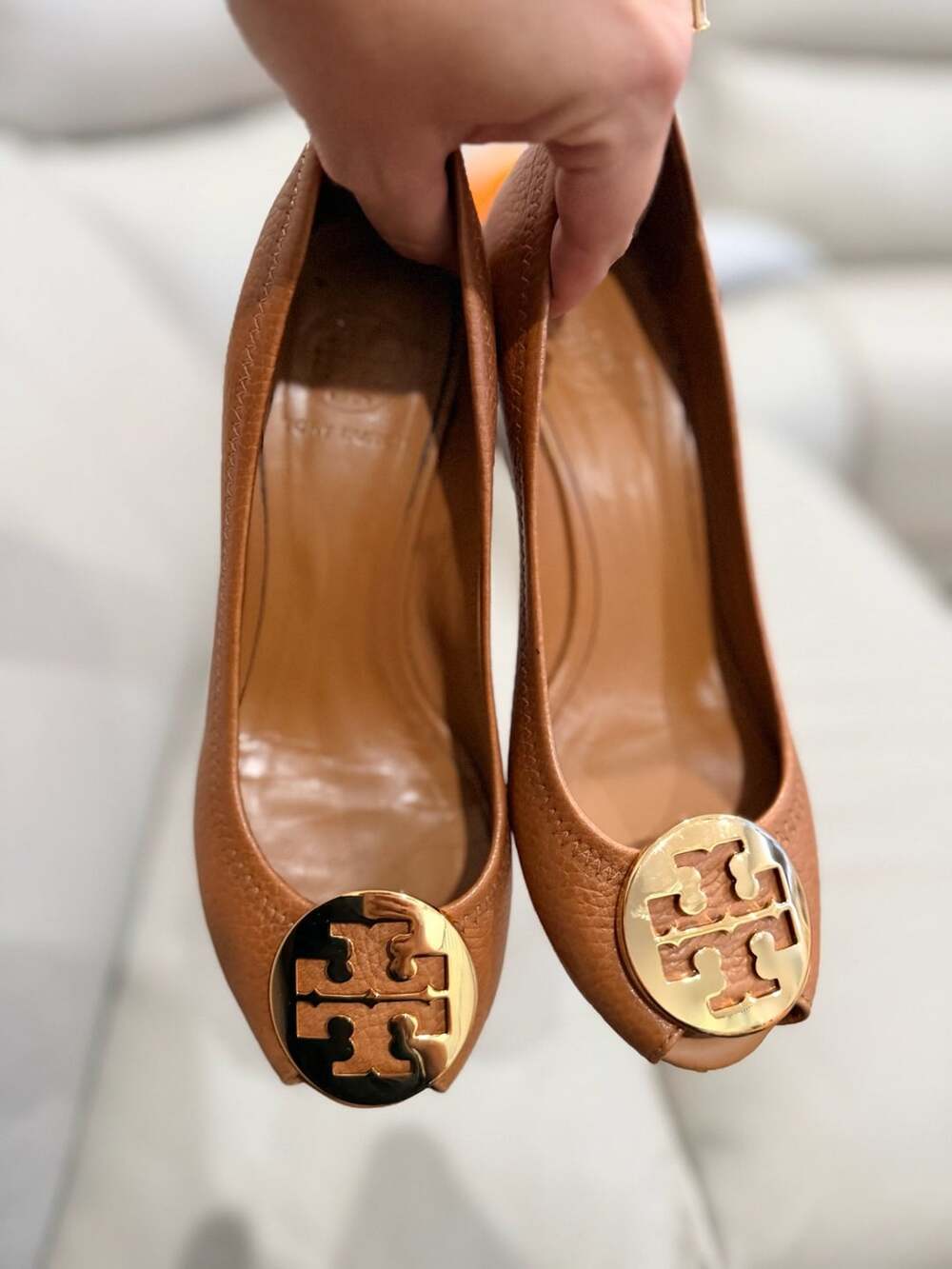 Tory Burch Sally 2 Wedge Size 6M Brown Leather Peep-Toe Gold Logo